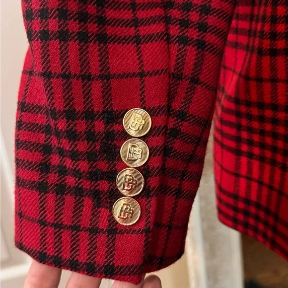 Red & Black Double-Breasted Blazer. Velvet Collar. Gold buttons. Vintage Chic. - Picture 3 of 10